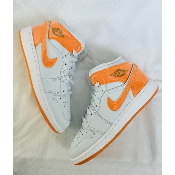 Air Jordan 1 Mid SE Gatorade Pack GS FN9053-018 Football Grey/Orange 5.5Y - Picture 1 of 7